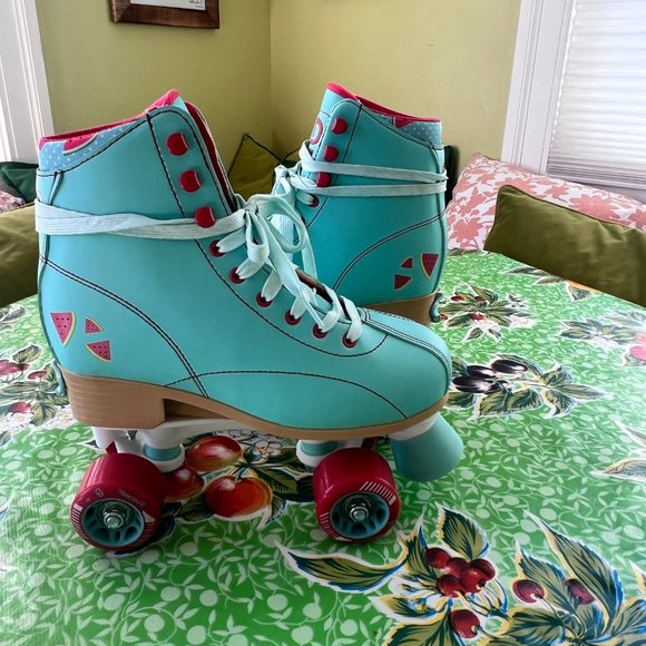 Roller Derby Candi GRL Lucy Roller Skates~Watermelon~ Adjustable Size 3-6 w/pads - Picture 2 of 12